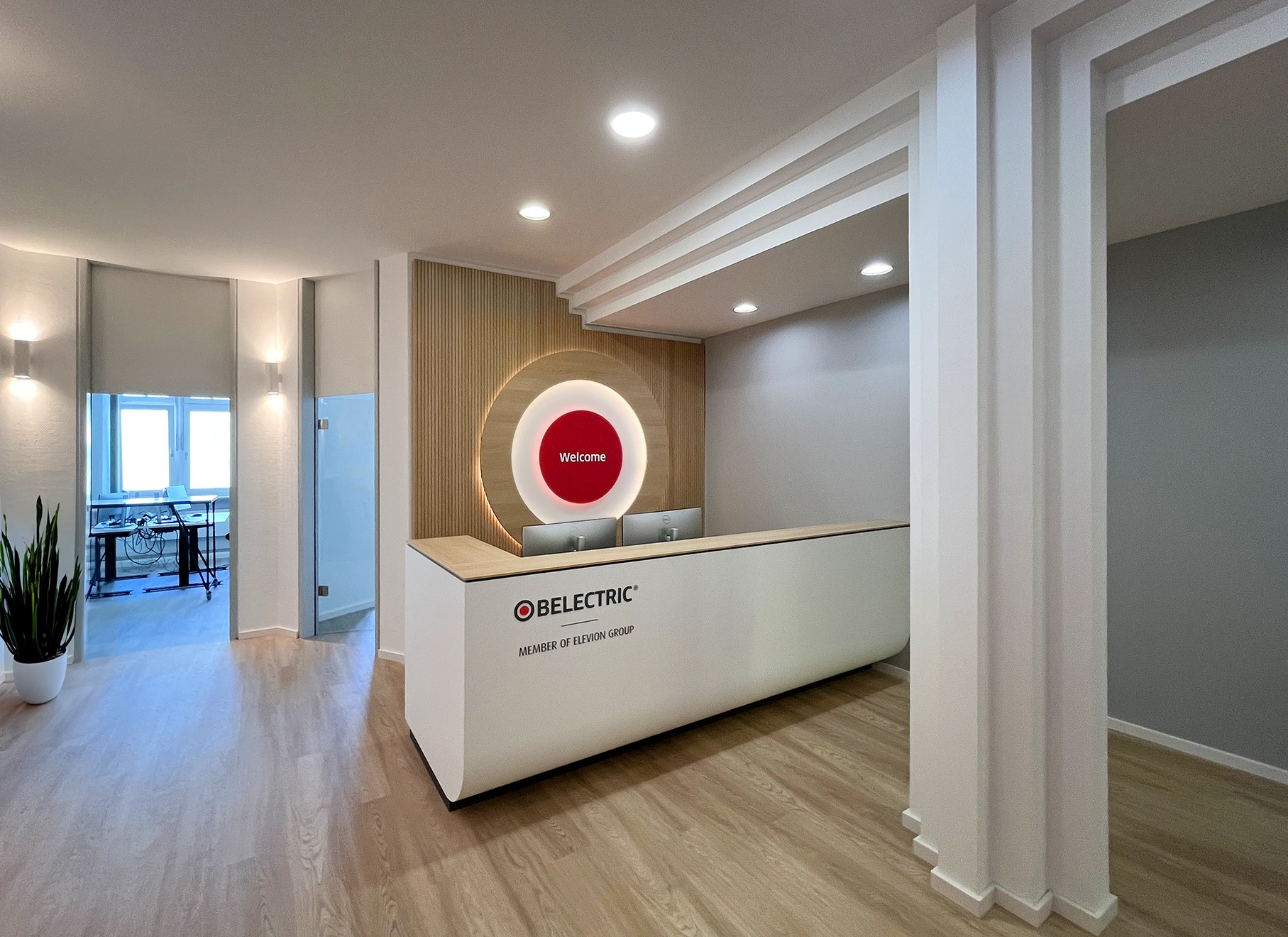 Belectric Office Interior: Empfangstresen in Berlin
