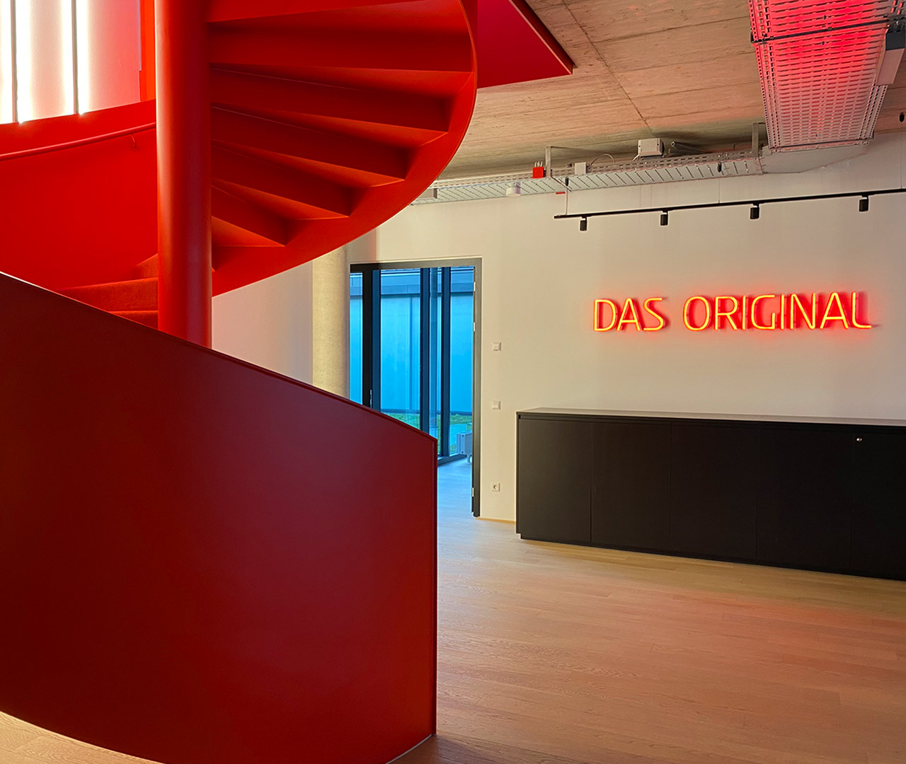 OfficeBranding und SignageSystem für TipicoOffices